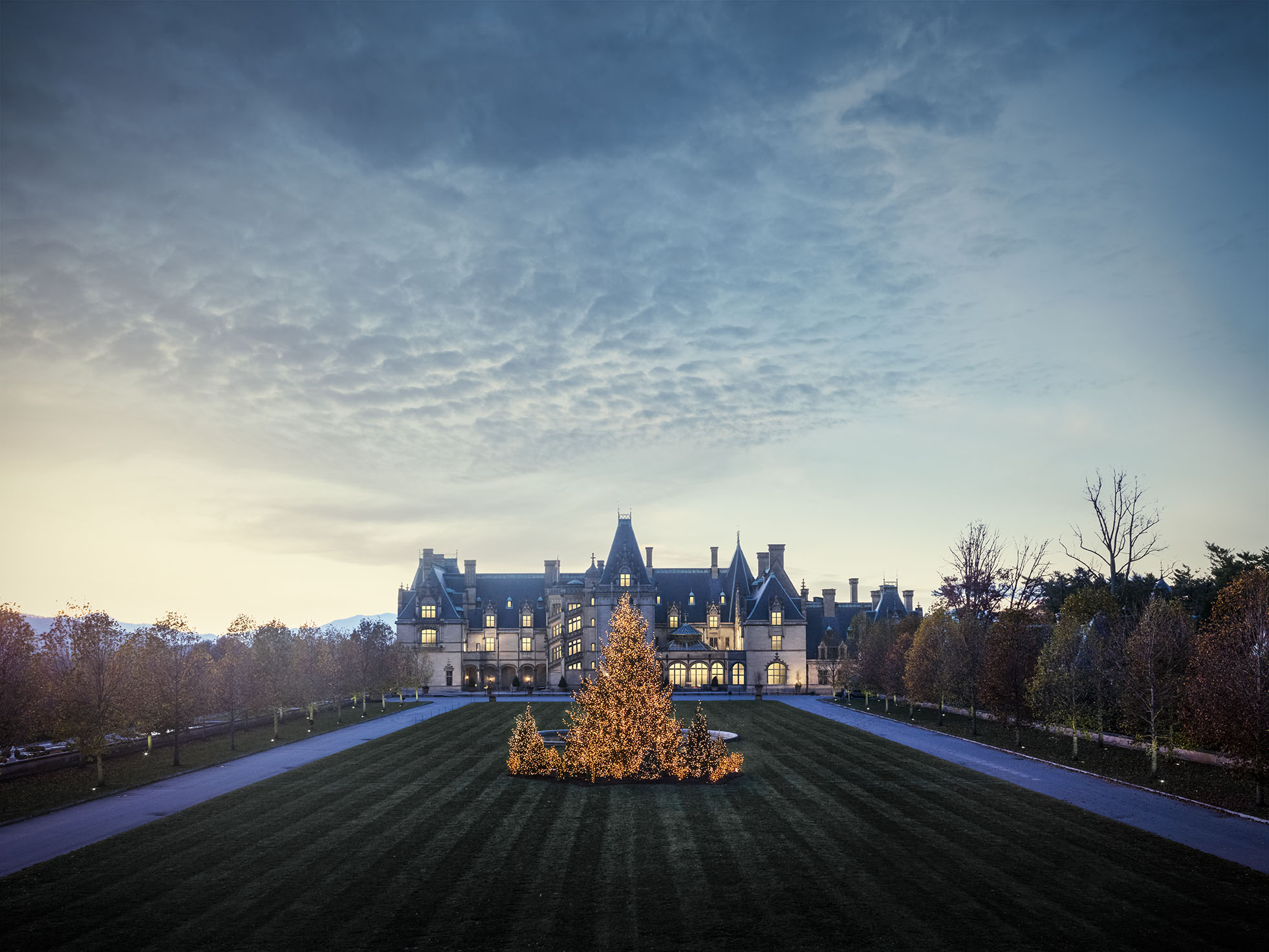 christmas at biltmore house exterior